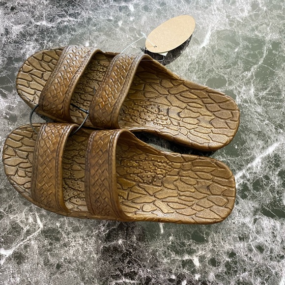 Jandals - Picture 2 of 5